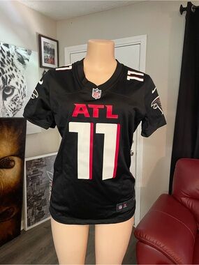 Atlanta Falcons #11 Black Football Jersey top woman’s small Julio dirty bird
